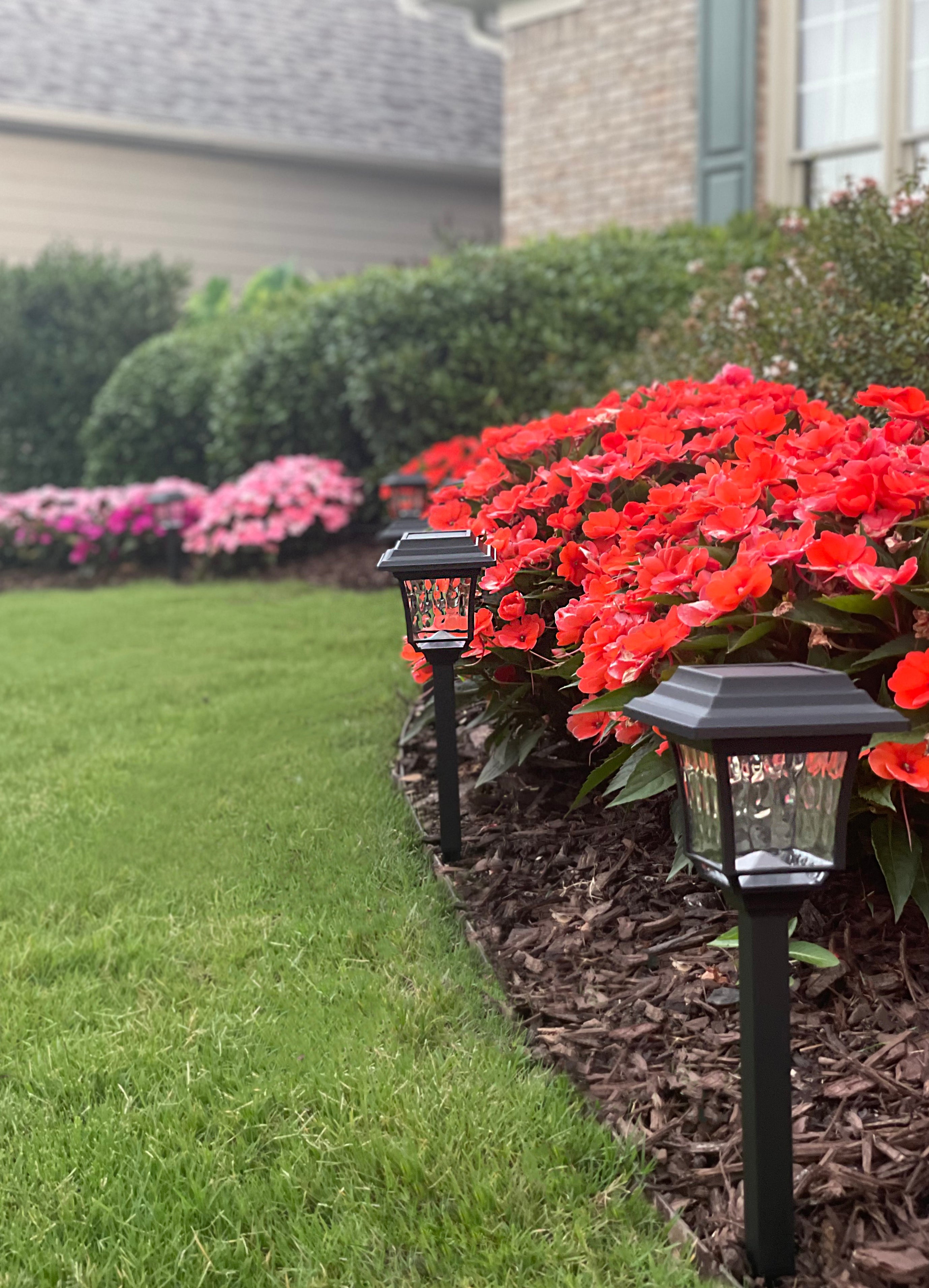 solar garden light